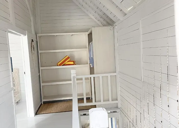 Apartahotel Kenzo Hut3 Mesari 4*