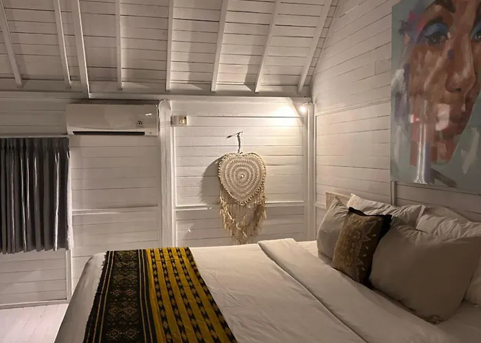 Kenzo Hut3 Mesari Apartahotel 4*