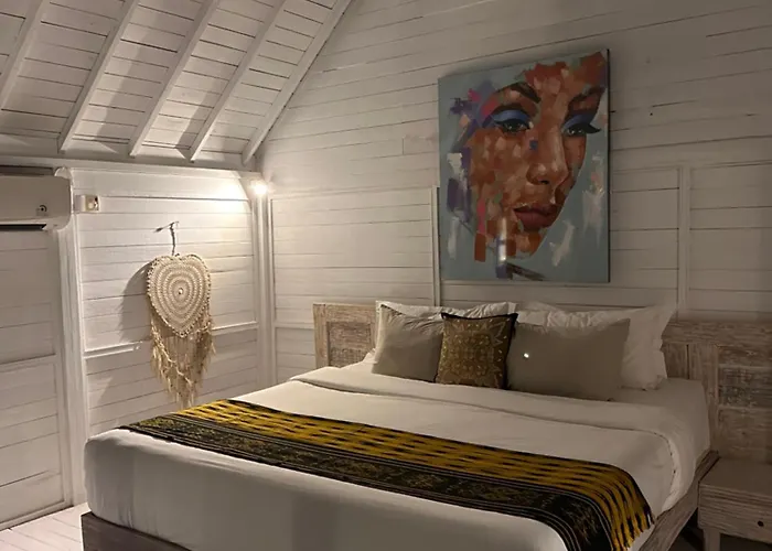 Kenzo Hut3 Mesari Apartahotel